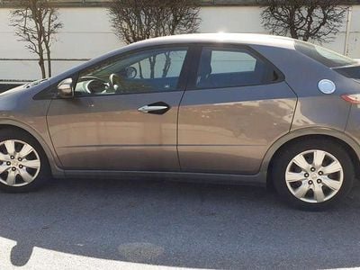 Begagnad Honda Civic Comfort 99 HK (72 kW) 2010 Brun Sedan