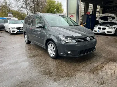 Gebraucht VW Touran Cup 105 PS (77 kW) 2015 Grau Van / Kleinbus