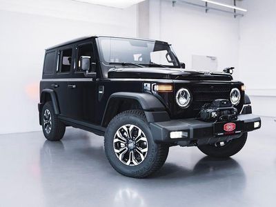 Neu BAW 212 166 PS (122 kW) 2026 Schwarz SUV