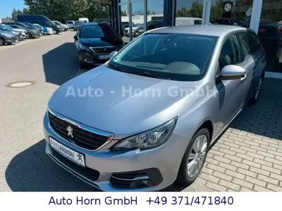 Gebraucht Peugeot 308 SW Active 131 PS (96 kW) 2021 Silber Kombi