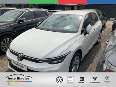 Pure white (weiss) Neu 2025 VW Golf Life Limousine | 31.280 € (Guter Preis)