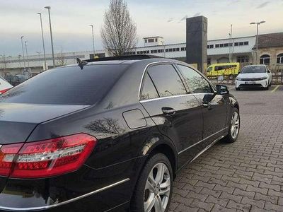 Gebraucht Mercedes E500 Avantgarde 387 PS (284 kW) 2009 Schwarz Limousine