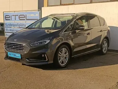 Usata Ford S-MAX Titanium 150 CV (110 kW) 2020 Grigio Monovolume