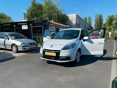 Gebraucht Renault Scénic III 110 PS (80 kW) 2012 Weiß Van / Kleinbus