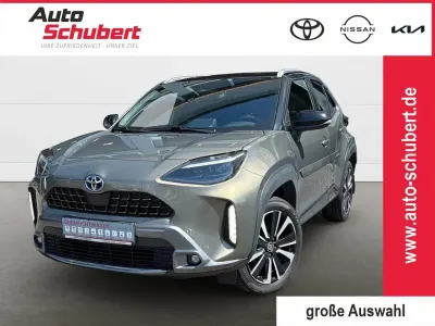 Gebraucht Toyota Yaris Cross Edition 116 PS (85 kW) 2022 6x1)/ black (202) (braun SUV