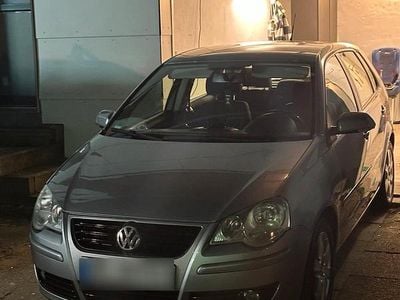 Gebraucht VW Polo 64 PS (47 kW) 2006 Grau Kleinwagen