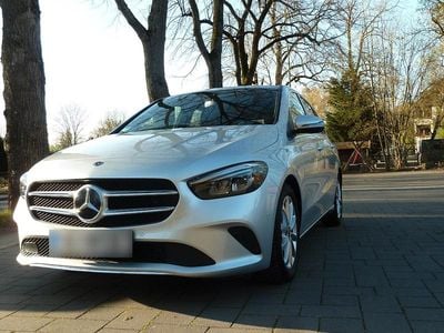 Gebraucht Mercedes B200 Progressive 165 PS (121 kW) 2020 Silber Van / Kleinbus