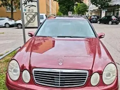 Gebraucht Mercedes E200 2004 Rot Kombi