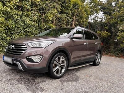Hyundai Grand Santa Fe