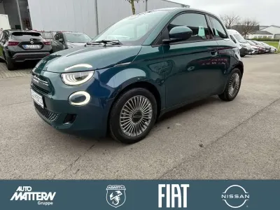 Neu Fiat 500 65 PS (47 kW) 2026 230  ozean grün Limousine
