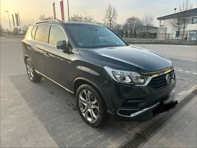 Gebraucht SsangYong Rexton 182 PS (133 kW) 2018 Schwarz SUV