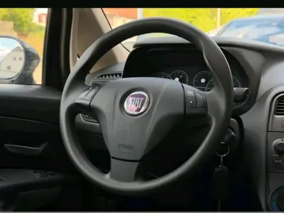 Gebraucht Fiat Grande Punto Dynamic 65 PS (47 kW) 2008 Schwarz Kleinwagen