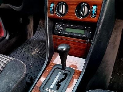 Gebraucht Mercedes E250 113 PS (83 kW) 1994 Rot Limousine