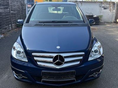 Mercedes B200