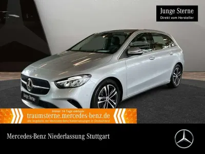 Gebraucht Mercedes B200 Advanced 163 PS (119 kW) 2025 Silber Van / Kleinbus