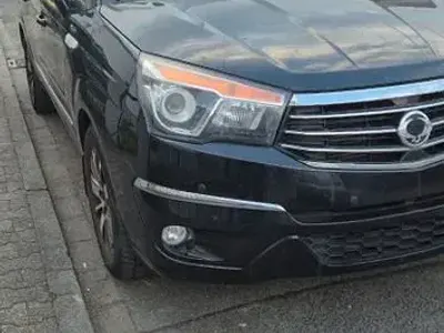 Usata SsangYong Rodius Sapphire 178 CV (130 kW) 2016 Nero Monovolume