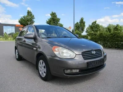Gebraucht Hyundai Accent GLS 110 PS (80 kW) 2009 Grau Limousine