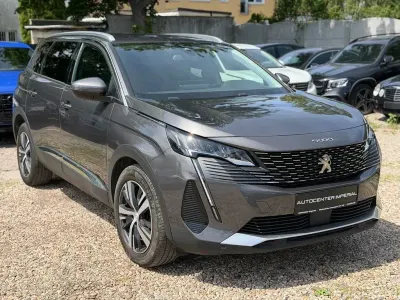 Gebraucht Peugeot 5008 Allure 131 PS (96 kW) 2021 Grau SUV