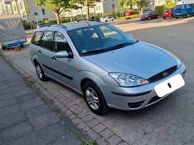 Usata Ford Focus Trend 101 CV (74 kW) 2003 Argento Berlina