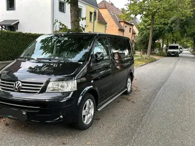 Gebraucht VW Multivan 174 PS (127 kW) 2007 Schwarz Van / Kleinbus