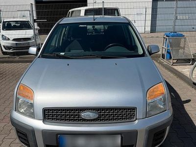 Second-hand Ford Fusion 80 CP (58 kW) 2008 Argintiu Hatchback