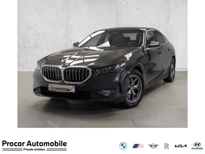 Gebraucht BMW 520 Comfort Edition 197 PS (144 kW) 2024 Grau Limousine