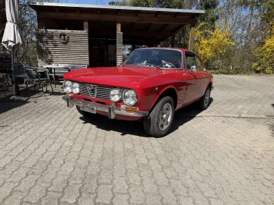 Gebraucht Alfa Romeo 2000 Veloce 131 PS (96 kW) 1975 Rot Coupé