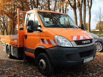 Orange Gebraucht 2011 Iveco Massif | 16.995 €