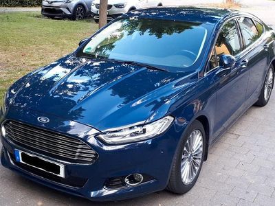 Blau Gebraucht 2015 Ford Mondeo Titanium Limousine | 13.600 € (Etwas zu teuer)