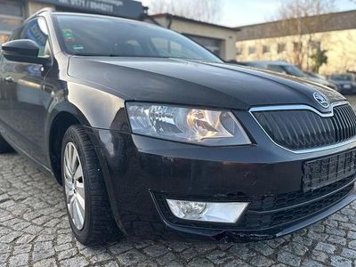 Usado Skoda Octavia Ambition 150 HP (110 kW) 2015 Preto Citadino