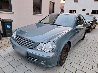 Gebraucht Mercedes 200 122 PS (89 kW) 2005 Grau Limousine