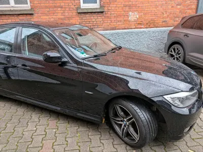 Gebraucht BMW 318 143 PS (105 kW) 2011 Schwarz Limousine