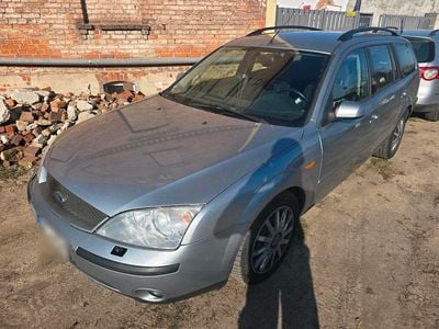Gebraucht Ford Mondeo 146 PS (107 kW) 2003 Silber Kombi