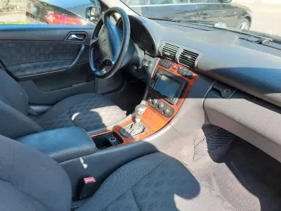 Brugt Mercedes 200 116 HK (85 kW) 2002 Blå Sedan