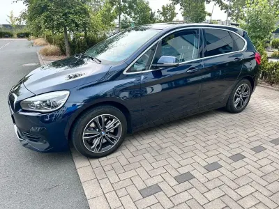Gebraucht BMW 225 Active Tourer Sport Line 224 PS (164 kW) 2020 Blau Van / Kleinbus
