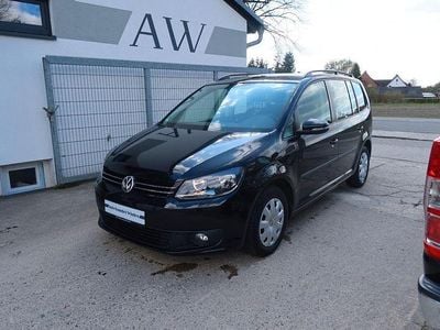 Gebraucht VW Touran Trendline 105 PS (77 kW) 2014 Schwarz Van / Kleinbus
