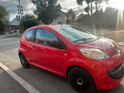 Gebraucht Peugeot 107 68 PS (50 kW) 2008 Rot Kleinwagen