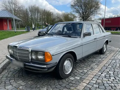 Gebraucht Mercedes 240 1981 Grau Limousine