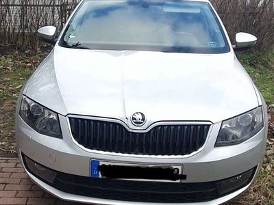 gebraucht Skoda Octavia Combi 1.6 TDI (Green tec) Joy