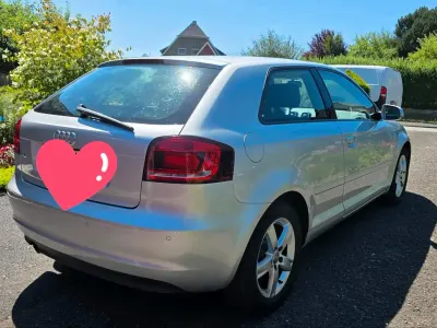 Gebraucht Audi A3 Ambiente 105 PS (77 kW) 2010 Grau Kleinwagen