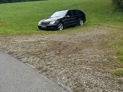 Gebraucht Mercedes 220 150 PS (110 kW) 2007 Schwarz Kombi