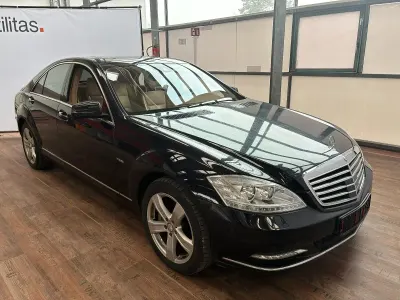 Gebraucht Mercedes S500 435 PS (319 kW) 2011 Schwarz Limousine