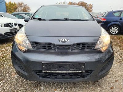 Usata Kia Rio 86 CV (63 kW) 2014 Grigio Berlina