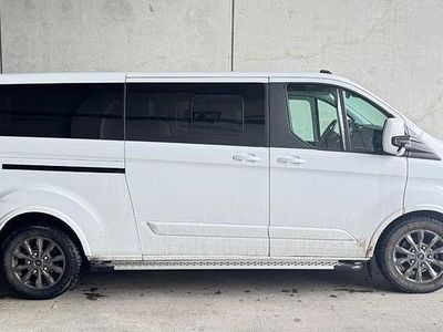 Weiß Gebraucht 2023 Ford Tourneo Van / Kleinbus | 41.800 € (Guter Preis)