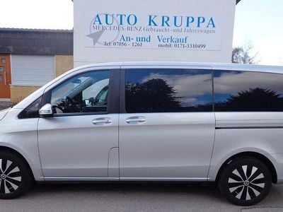 Usata Mercedes V220 163 CV (119 kW) 2022 Argento Monovolume