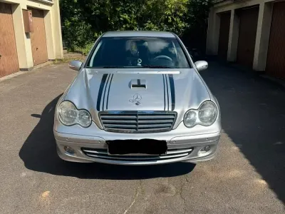Gebraucht Mercedes C200 150 PS (110 kW) 2004 Silber Limousine