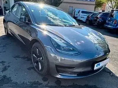 Käytetty Tesla Model 3 Standard Range Plus 239 kW (325 HP) 2021 Harmaa Sedan