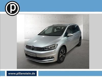 Gebraucht VW Touran Highline 150 PS (110 kW) 2022 Silber Van / Kleinbus