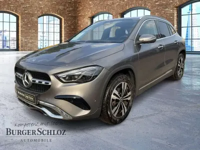 Gebraucht Mercedes GLA220 Progressive 190 PS (139 kW) 2025 Metalliclack mountaingrau SUV