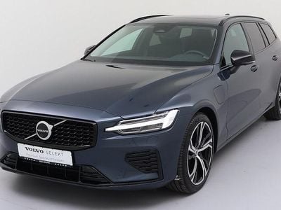 Blau Gebraucht 2025 Volvo V60 Plus Kombi | 40.950 € (Guter Preis)